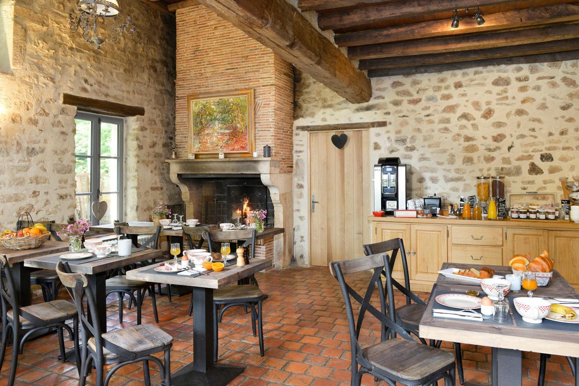 Moulin Des Templiers Hotel & Spa 彭陶伯特 外观 照片
